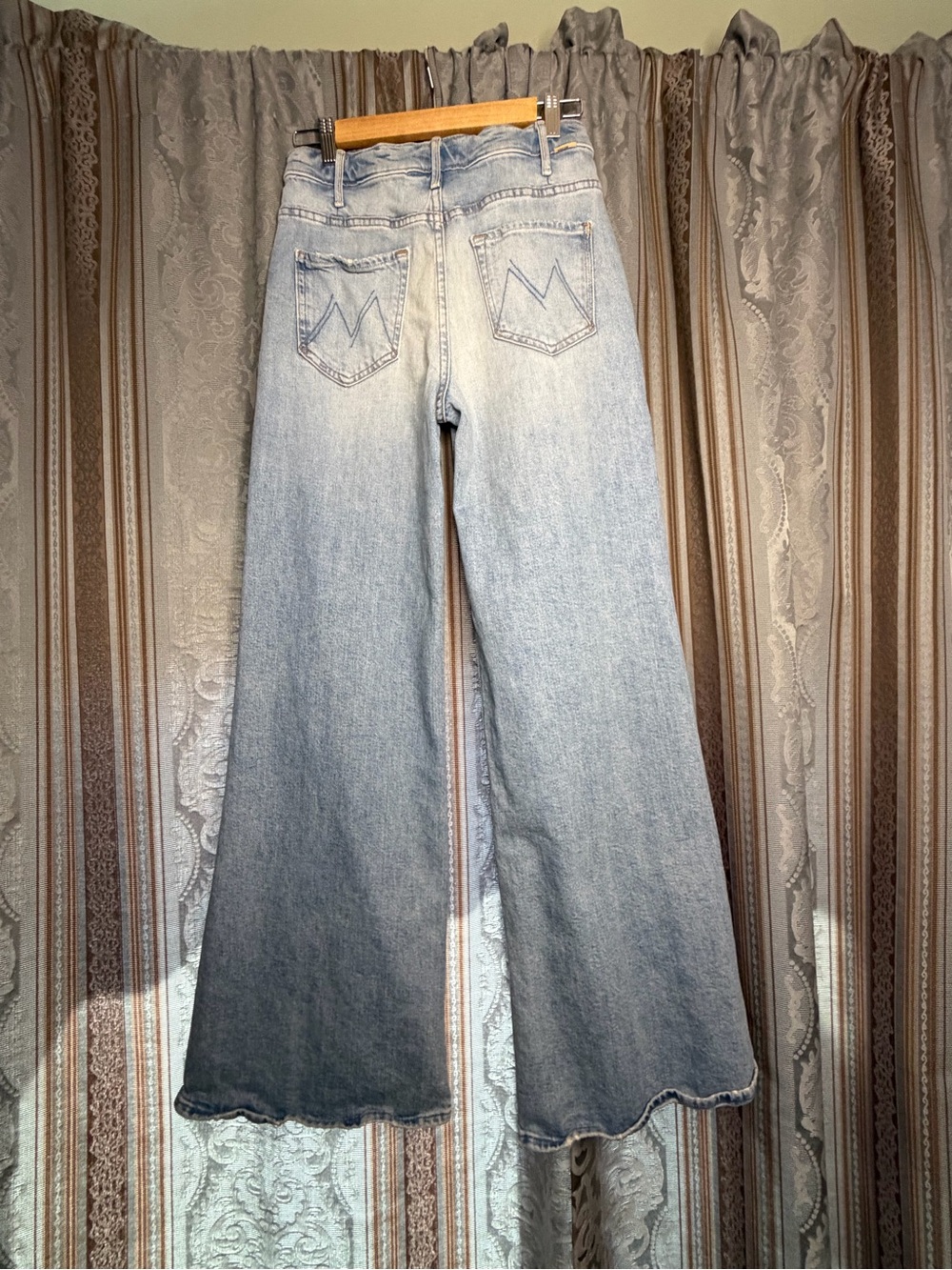MOTHER The Hustler Roller Sneak Jeans I Confess - Picture 5 of 9